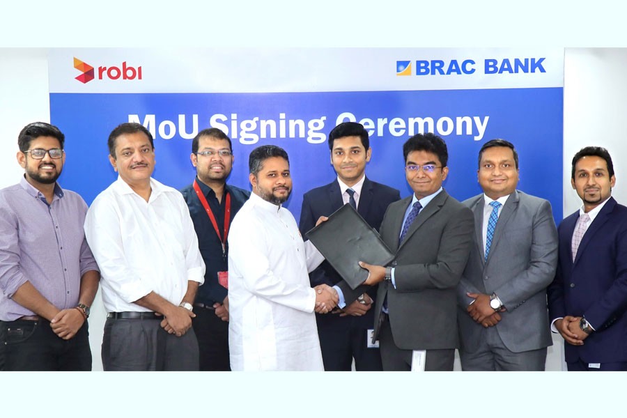 BRAC Bank cardholders to enjoy cashback on Robi’s bdtickets, busbd