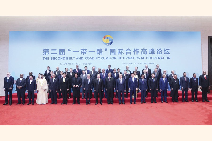 Chinese President Xi Jinping and other leaders attending the Leaders' Roundtable of the second Belt and Road Forum for International Cooperation pose for a group photo in Beijing, April 27, 2019.  —Photo: Xinhua   