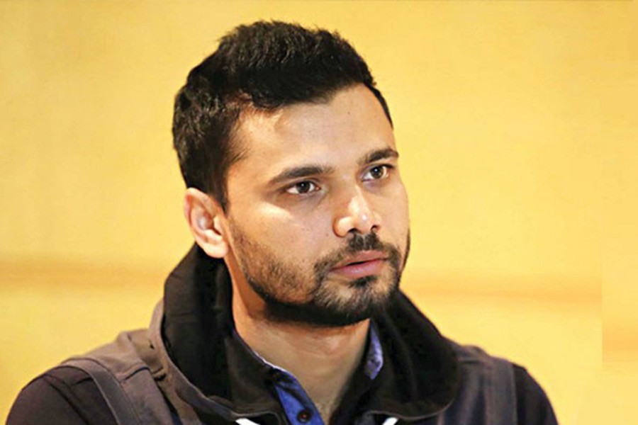 Bangladesh captain Mashrafe suffers hamstring strain