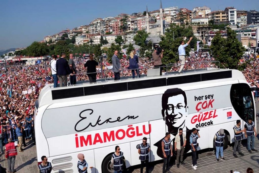 Ekrem Imamoglu, mayoral candidate of the main opposition Republican People's Party (CHP), addresses his supporters during an election rally in Istanbul, Turkey, June 22, 2019. Reuters