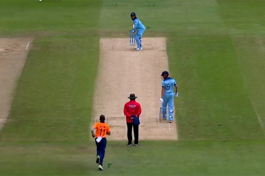 England set a 338-run target for India