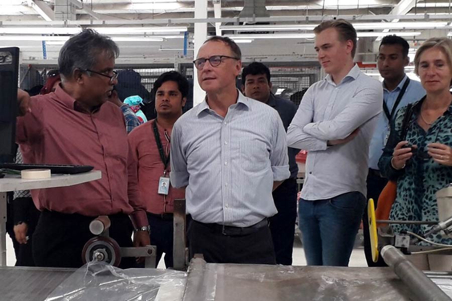 Dutch envoy appreciates green initiatives of N'ganj knit factory