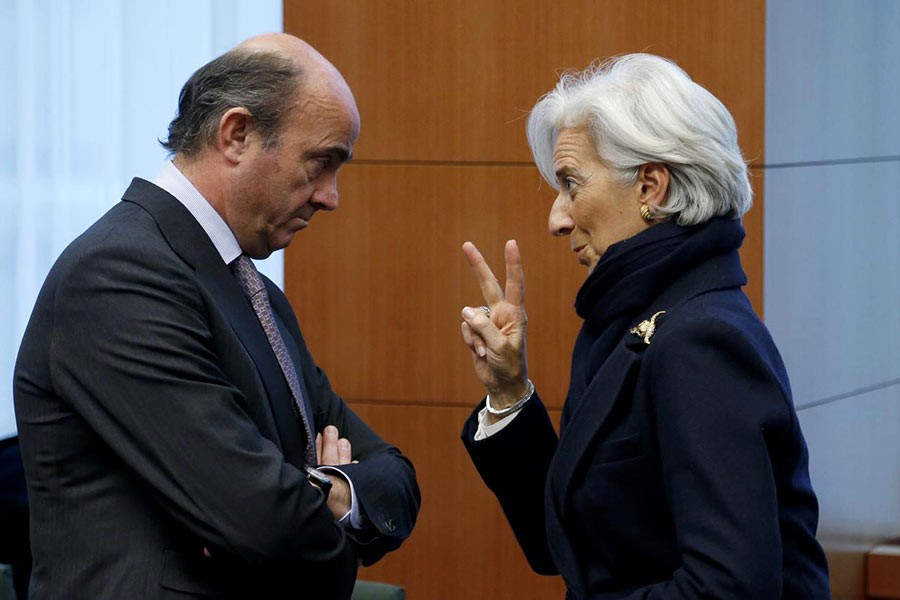 CHRISTIAN LAGARDE (RIGHT) HAS BEEN NOMINATED AS PRESIDENT OF THE EUROPEAN CENTRAL BANK (ECB) AND LUIS DE GUINDOS HAS BEEN VICE-PRESIDENT OF ECB SINCE MARCH, 2018: Luis de Guindos, then Spain's Economy Minister, listens to Christine Lagarde, then International Monetary Fund (IMF) Managing Director , during an euro zone finance ministers meeting at the European Union Council in Brussels on February 11, 2013.              — Photo: Reuters