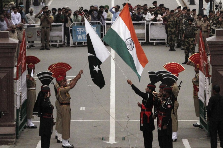 India needs to peacefully resolve conflict with Pakistan