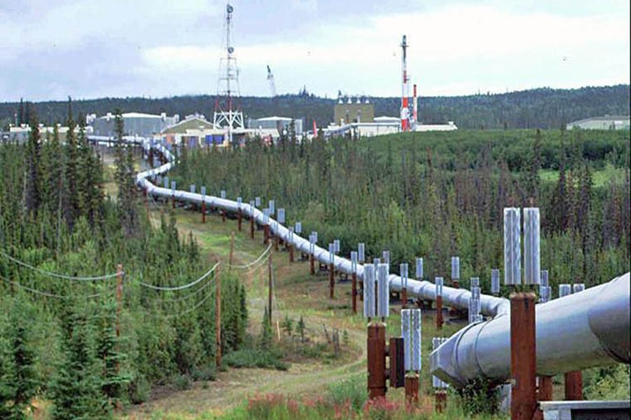Govt plans another pipeline to import LNG from India