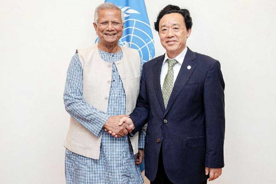 Nobel Laureate Professor Muhammad Yunus meets Director General of Food and Agriculture Organisation (FAO) of the United Nations Qu Dongyu to discuss social business project in Rome, Italy recently.