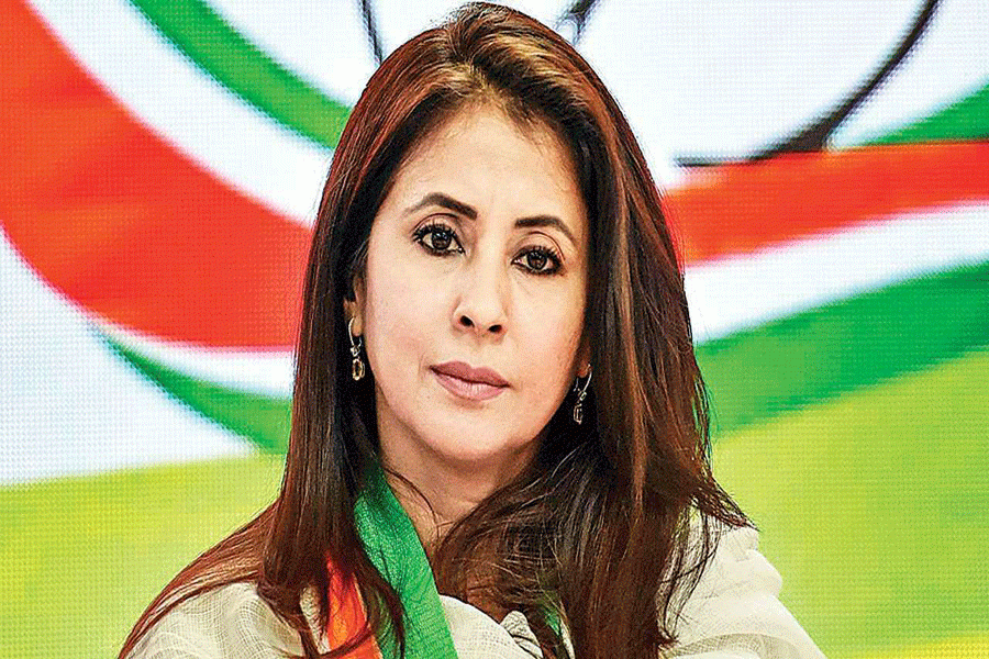 Urmila Matondkar quits Congress, blames “petty in-house politics”