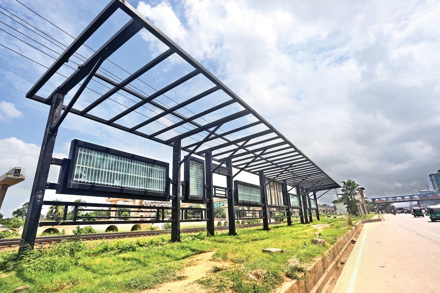 A passenger shed built beside the Airport Road as part of a beautification project remains half-done — FE photo