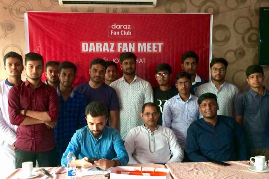 Daraz holds ‘fan meet’ in Joypurhat
