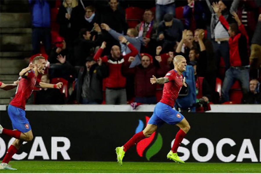 Czech Rep’s comeback win denies England Euro qualification