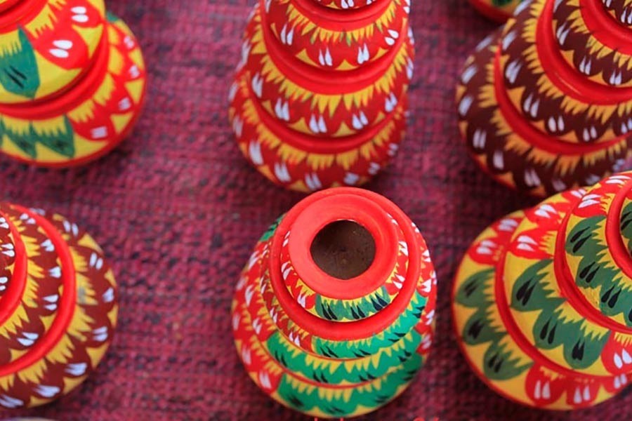 City welcomes handicraft vendors   