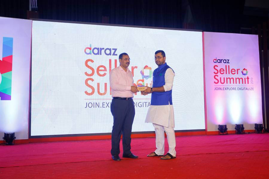 Daraz holds seller summit in Chattogram