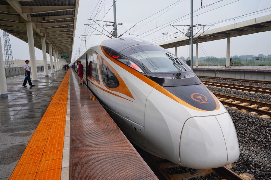 A bullet train arrives at Baiyangdian Railway Station in Xiongan New Area, north China's Hebei Province, July 10, 2019. (Xinhua/Xing Guangli)
