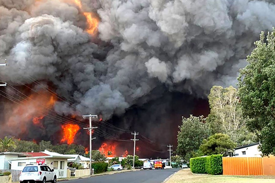 Australian firefighters battle blazes, brace for more