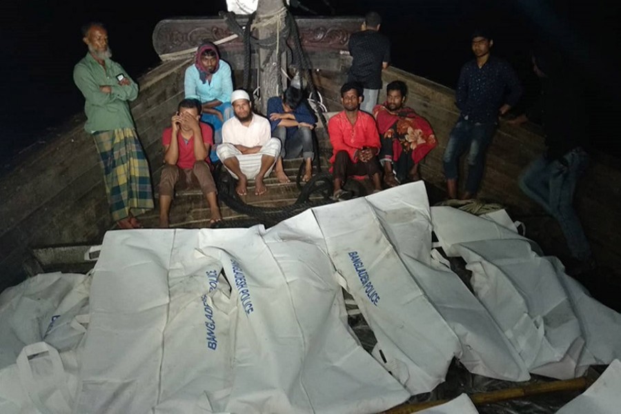 Bhola trawler capsize: Bodies of nine fishermen found in Barishal