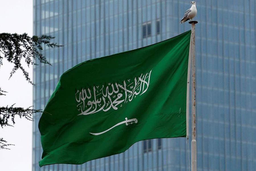 Saudi Arabia detains eight intellectuals, entrepreneurs