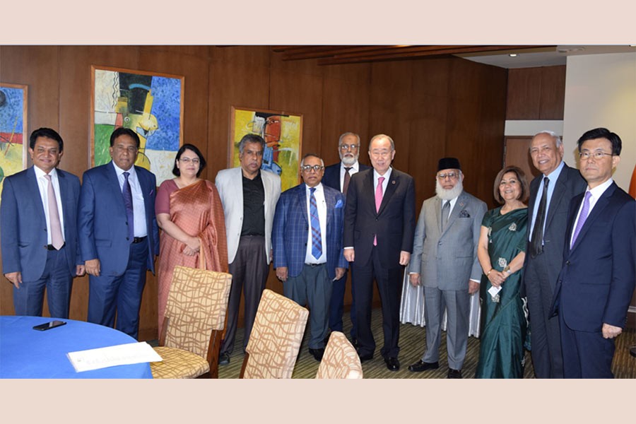 Dr. Ban Ki-moon (5th from right), former UN secretary-general and Chairman of the Global Commission on Adaptation posing for a photograph after a meeting with ICC Bangladesh President Mr. Mahbubur Rahman (4th from right) and other members of ICCB during his recent visit to Dhaka