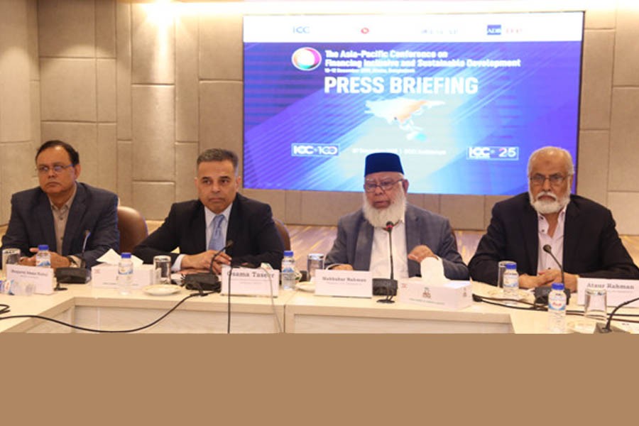 ICC Bangladesh President Mahbubur Rahman (2nd from right), accompanied by DCCI President Osama Taseer (2nd from left), Senior Journalist Monjurul Ahsan Bulbul (extreme left) and ICCB Secretary General  Ataur Rahman (extreme right), addressing at a press briefing at Dhaka Chamber of Commerce and Industry (DCCI) auditorium on Saturday.