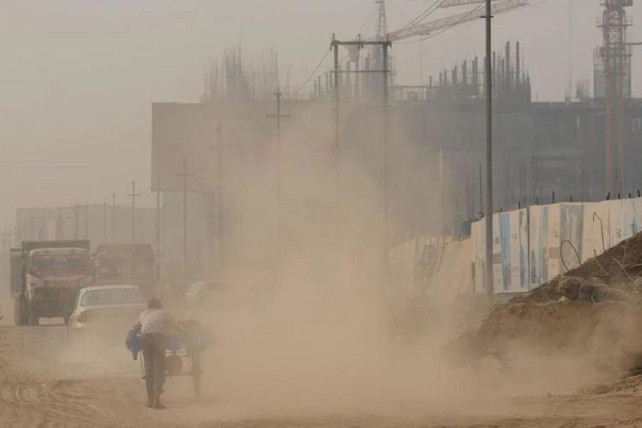 The dreadful dust plaguing Dhaka   