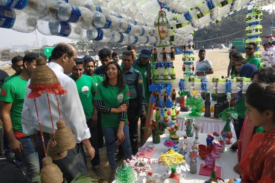 Atiqul inaugurates exhibition on impacts of plastic on environment