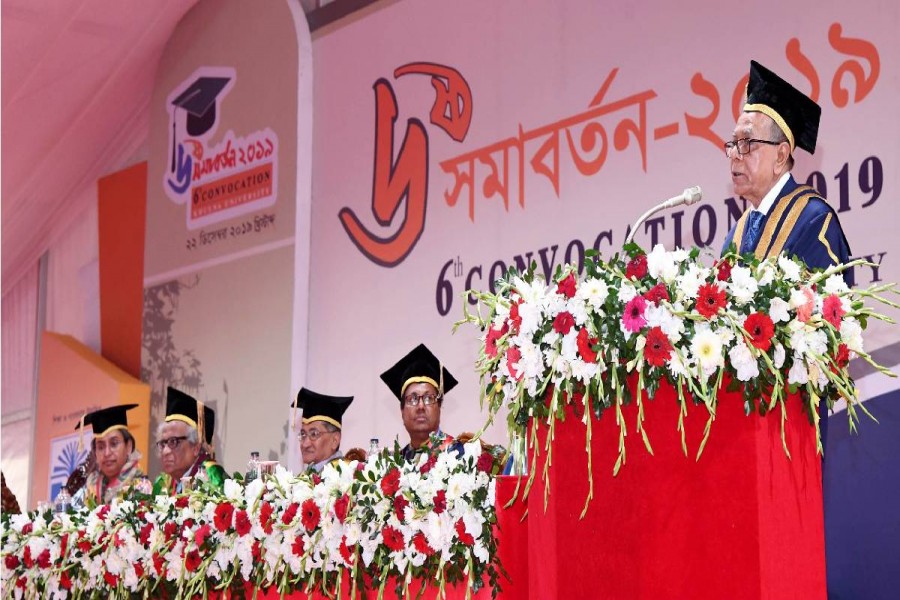 President urges teachers not to compromise on ideals