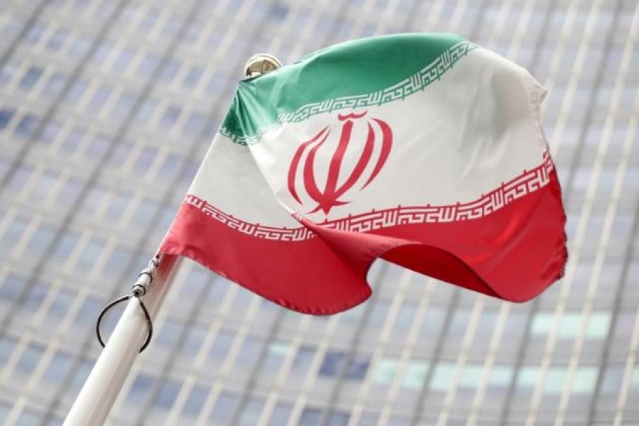 The Iranian flag flutters in front the International Atomic Energy Agency (IAEA) headquarters in Vienna, Austria, July 10, 2019. Reuters/File Photo