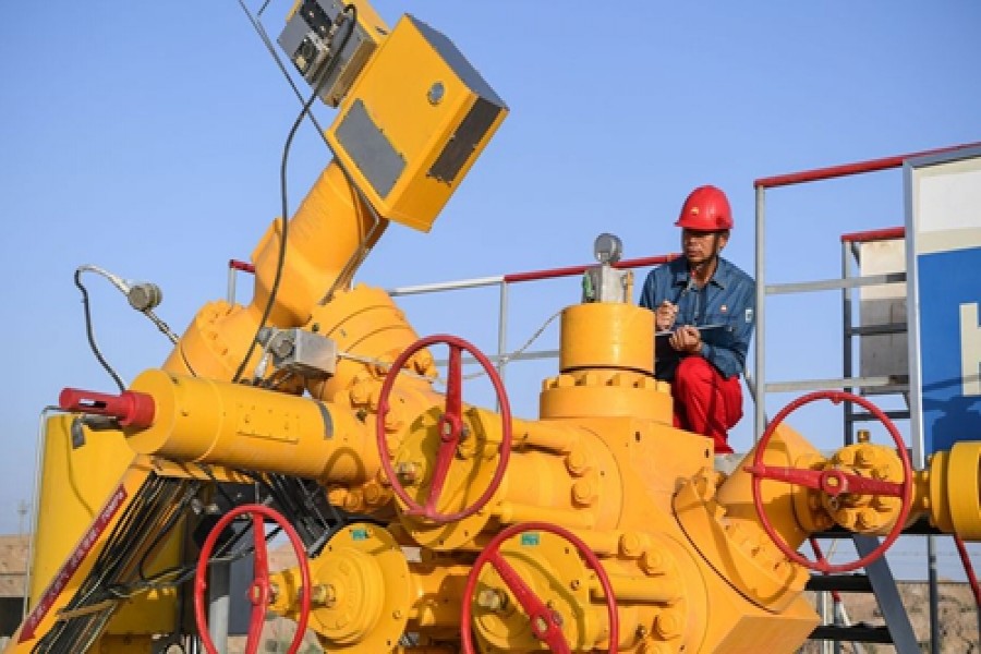 China's natural gas output growth quickens in 2019