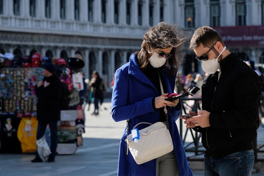 Italy announces closure off all schools, universities