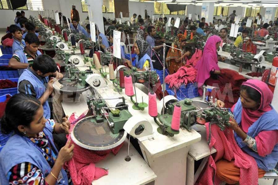 Garment workers pass difficult time