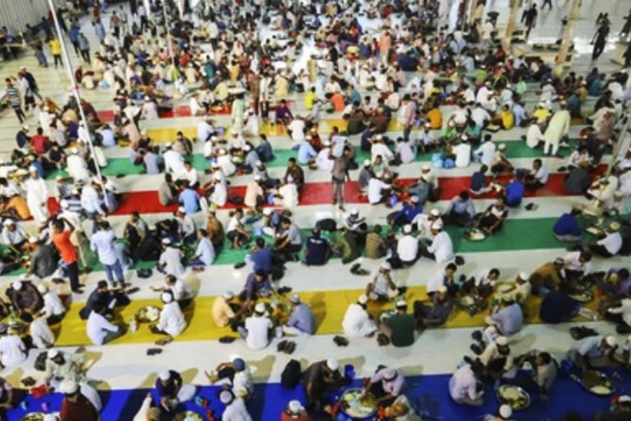 BD bans Iftar gatherings amid pandemic