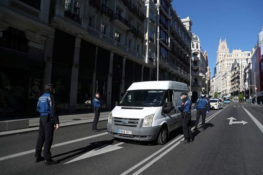 Spain records lowest daily death toll as lockdown eases