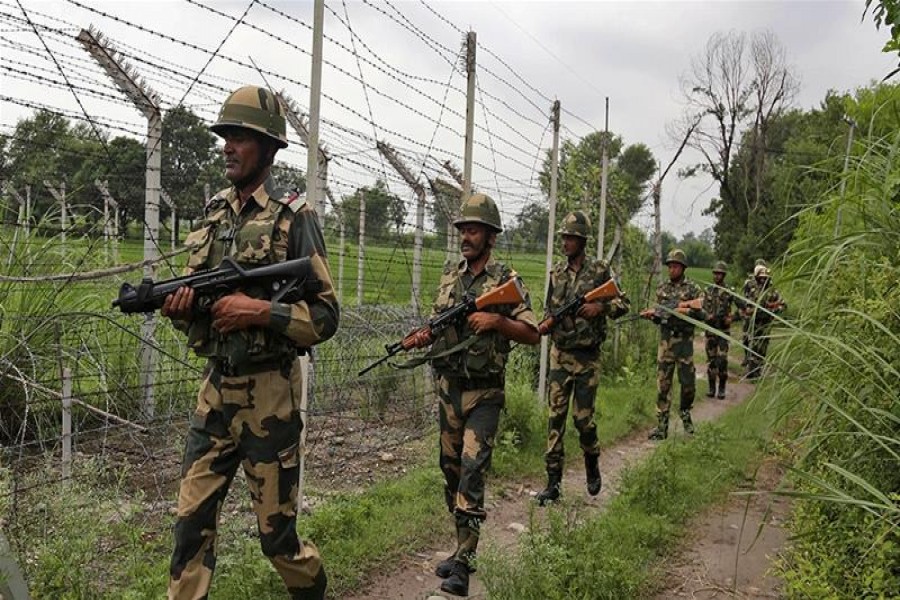 India, Pakistan troops exchange fire on Kashmir LoC