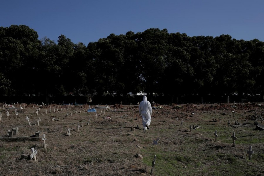 A gravedigger walks by Sao Francisco Xavier cemetery during the outbreak of the coronavirus disease (Covid-19), in Rio de Janeiro, Brazil on April 23, 2020 — Reuters/Files