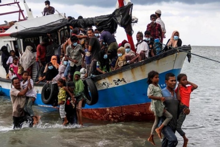 24 Rohingya refugees feared drowned off Malaysian resort island