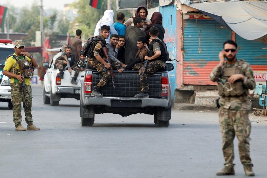 Afghan security forces transport detained prisoners who escaped from a jail after insurgents attacked a jail compound in Jalalabad, Afghanistan on August 3, 2020 — Reuters photo