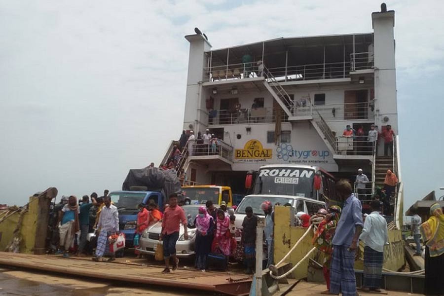 Ferry services on Kathalbari-Shimulia route resume on limited scale