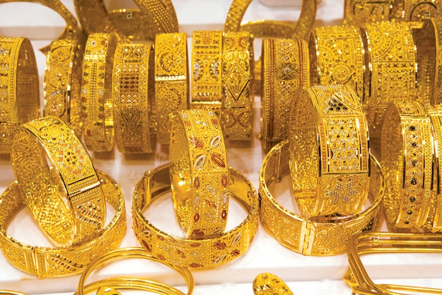 Gold prices ease after record surge