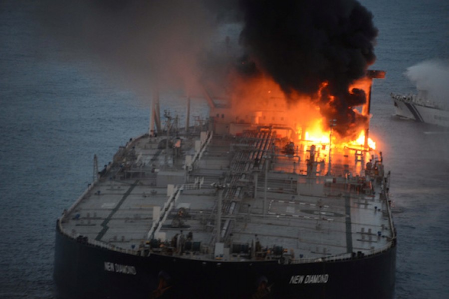 Sri Lanka navy holds blazing supertanker off east coast