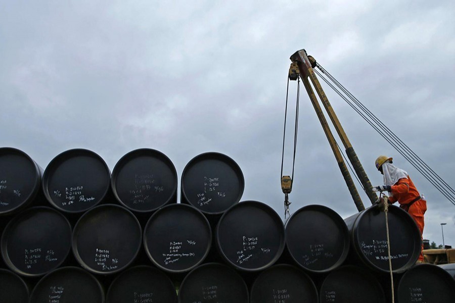Govt plans to import of 4.98m MT petroleum in 2021