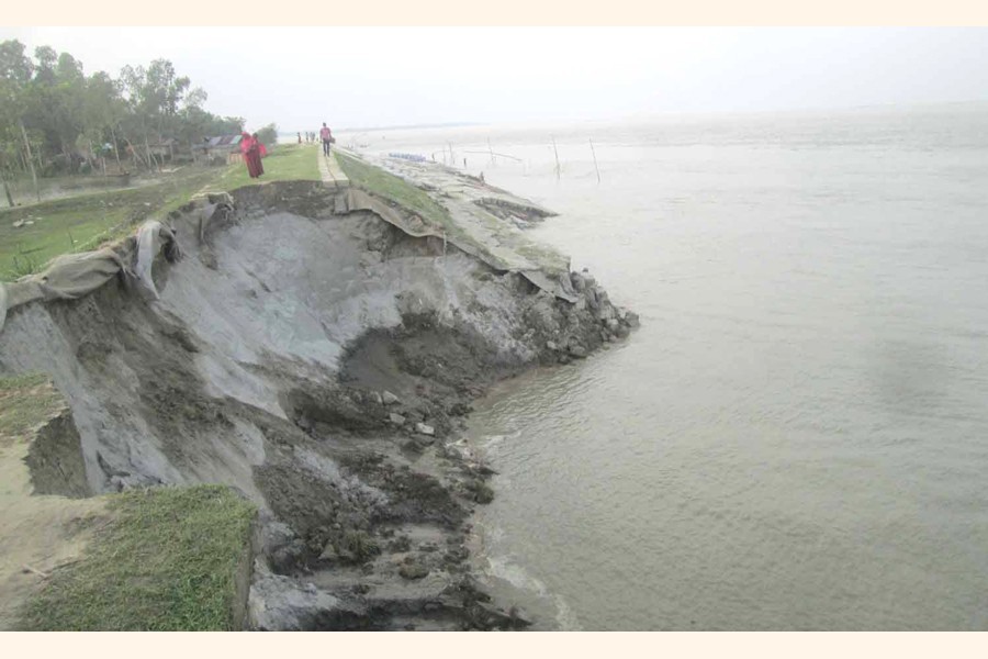 Jamuna erosion panics Bogura people