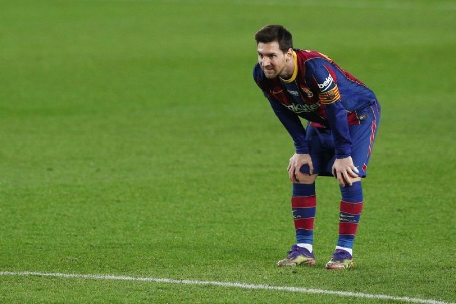 Messi equals Pele's record of 643 goals