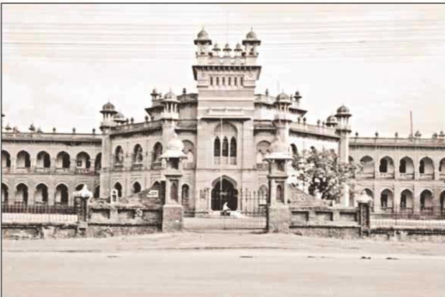 Curzon Hall of the University in Dhaka in 1950. Photo: Wikipedia