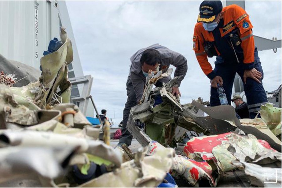Indonesia recovers 'black box' from crashed Sriwijaya Air plane