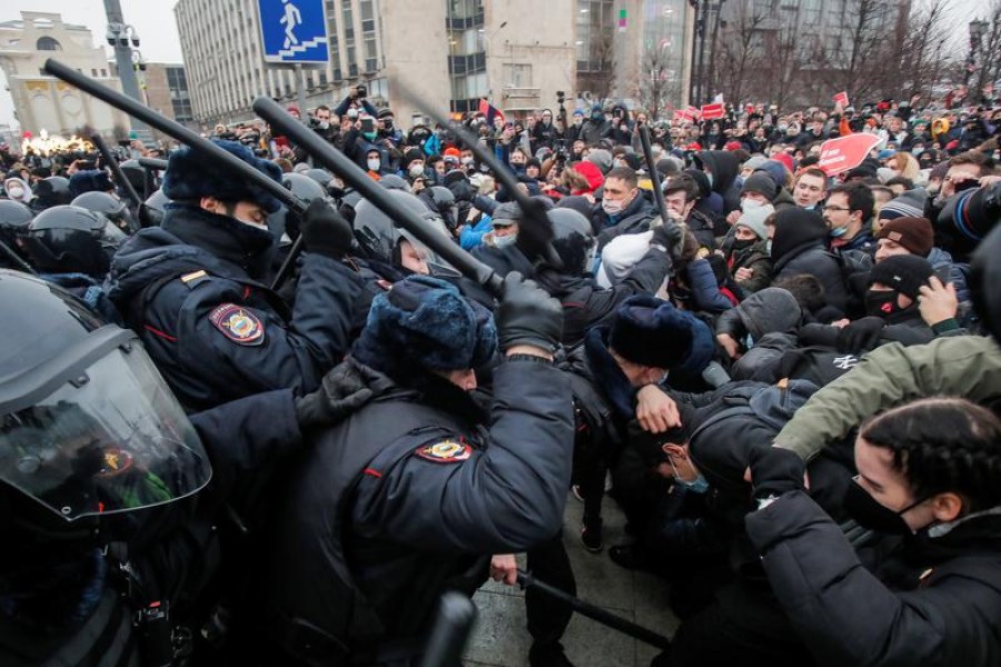 Law enforcement officers clash with participants during a rally in support of jailed Russian opposition leader Alexei Navalny in Moscow, Russia, January 23, 2021 — Reuters/Files