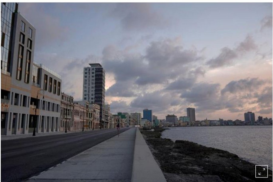 FILE PHOTO: A view of the seafront Malecon during an overnight curfew amid concerns about the spread of the coronavirus disease (COVID-19), in Havana, Cuba, September 1, 2020. REUTERS/Alexandre Meneghini/Pool