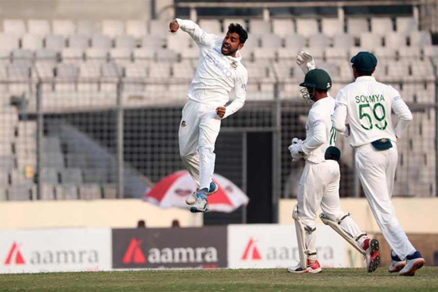 Miraz becomes fastest Bangladeshi bowler to take 100 Test wickets