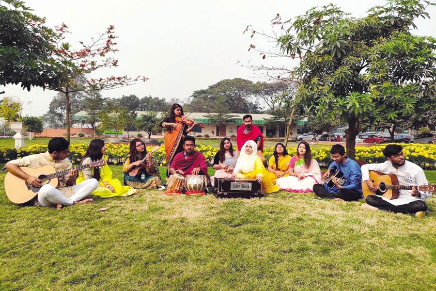 Artists of BUP Cultural Forum performing at Boshonto Boron 1427