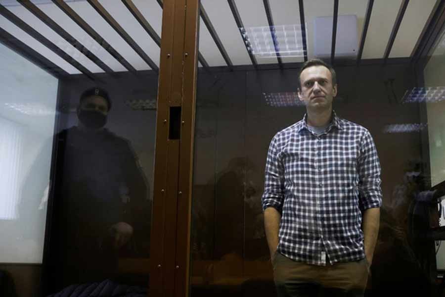Jailed Kremlin critic Navalny at growing risk of kidney failure