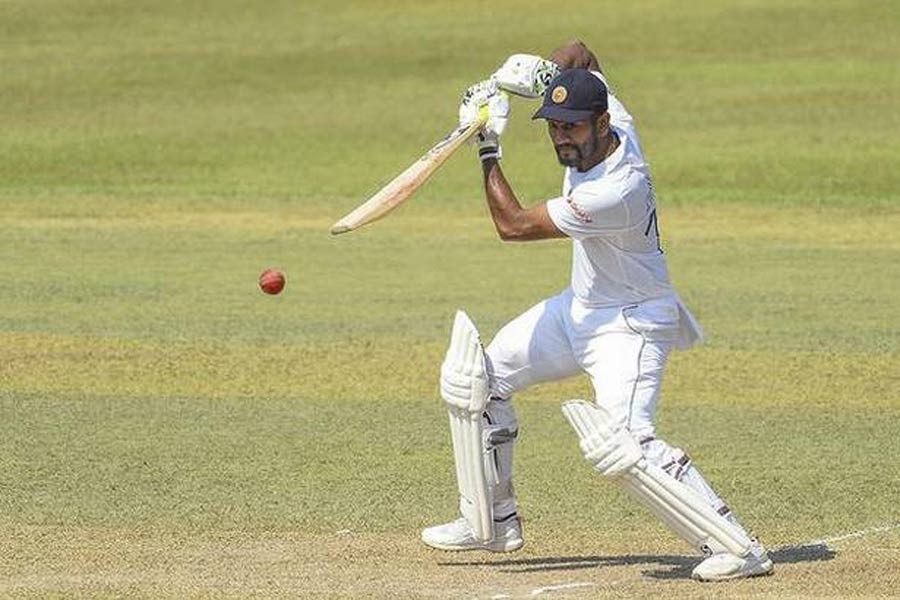 Sri Lanka skipper Karunaratne hits double ton against Bangladesh