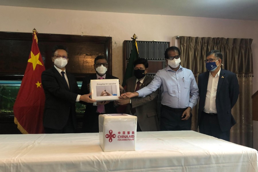 China hands over 0.5m Covid vaccine doses to Bangladesh